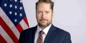 Itamaraty confirma revogação de visto de assessor de Trump