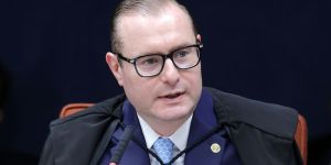 Zanin, do STF, suspende eleição indireta para governo do Rio