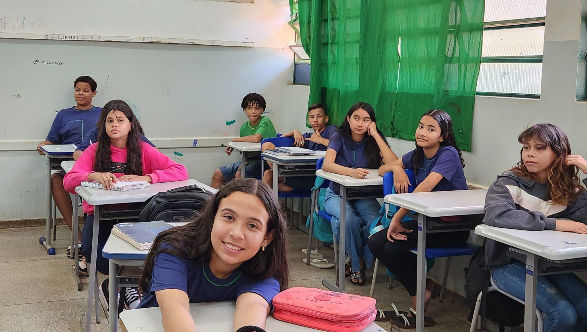 Quando a escola procura quem falta, aumenta a chance de o aluno permanecer